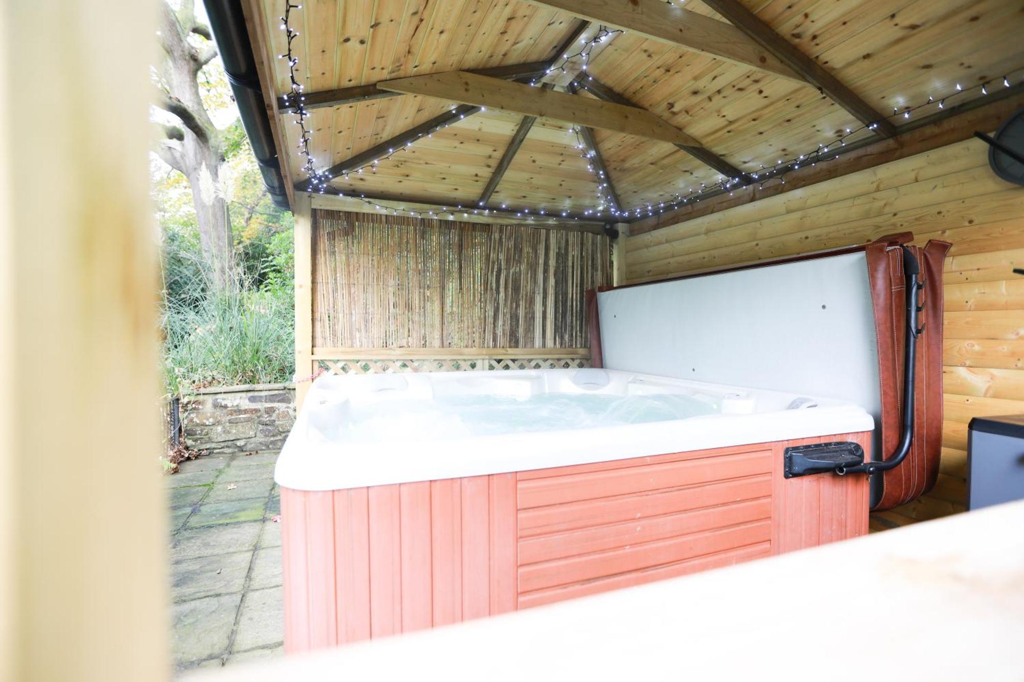 Appartamento Woodside Ash Hot Tub & Pool Bideford Esterno foto