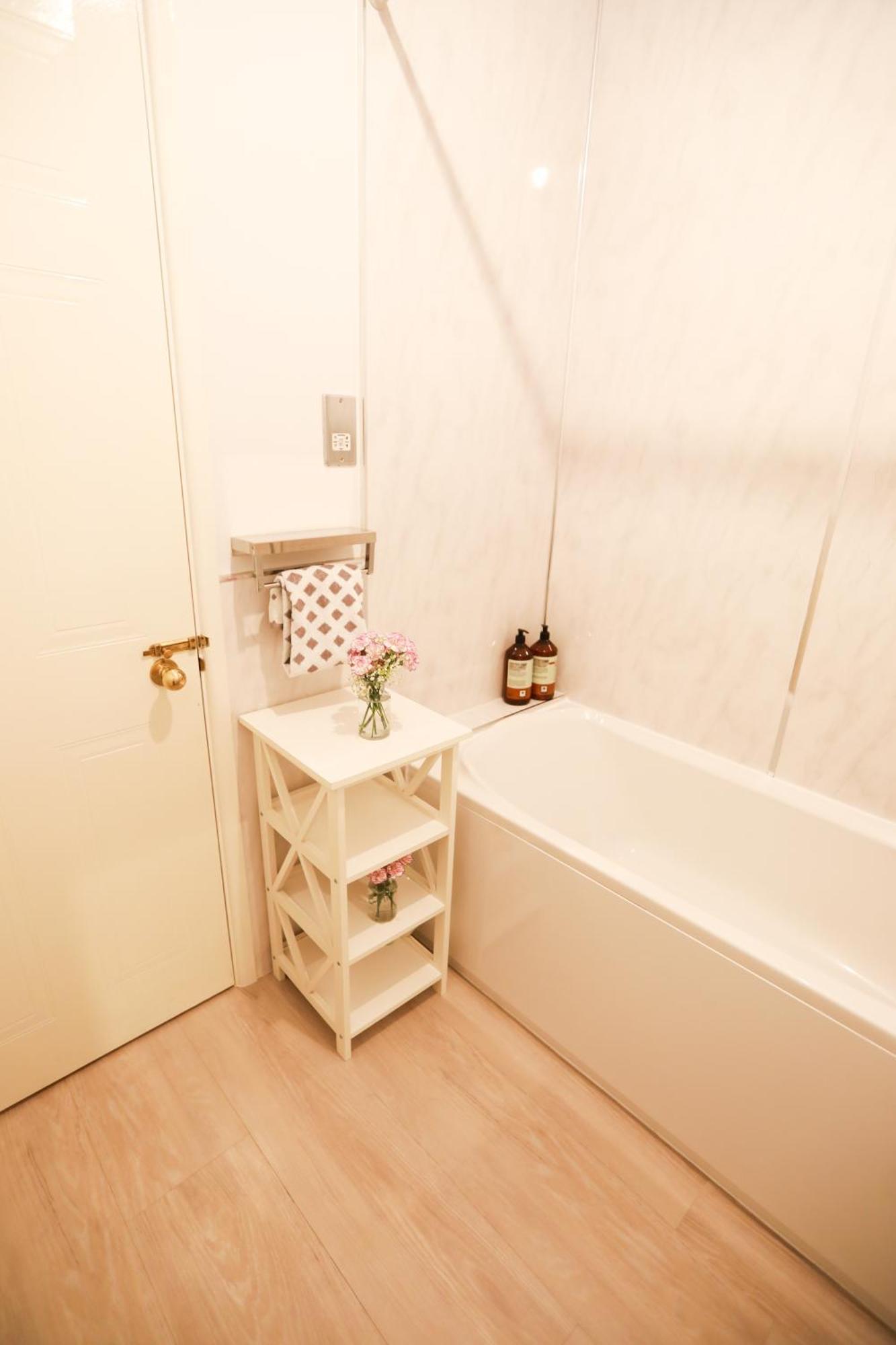Appartamento Woodside Ash Hot Tub & Pool Bideford Esterno foto